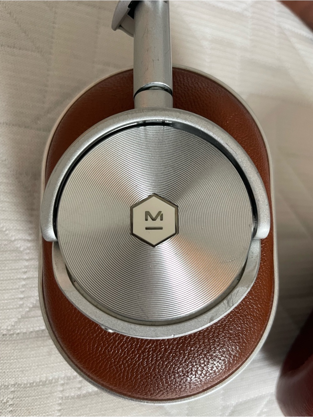 Master & Dynamic MH40 over ear bluetooth headphones